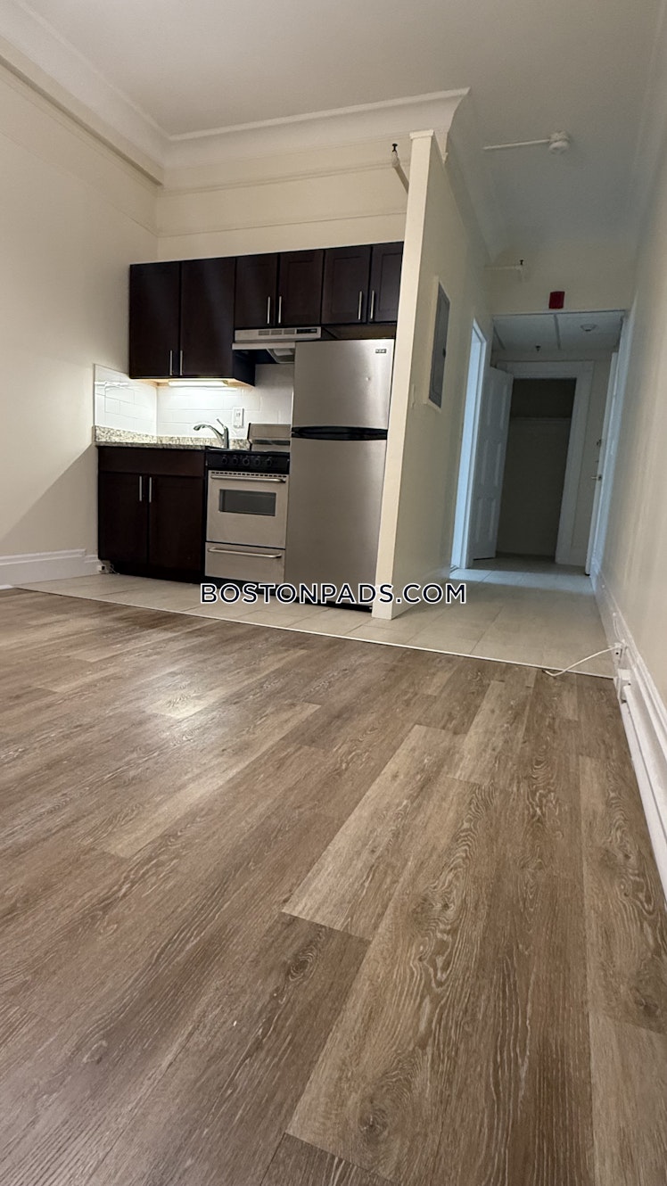 Boylston St., Boston