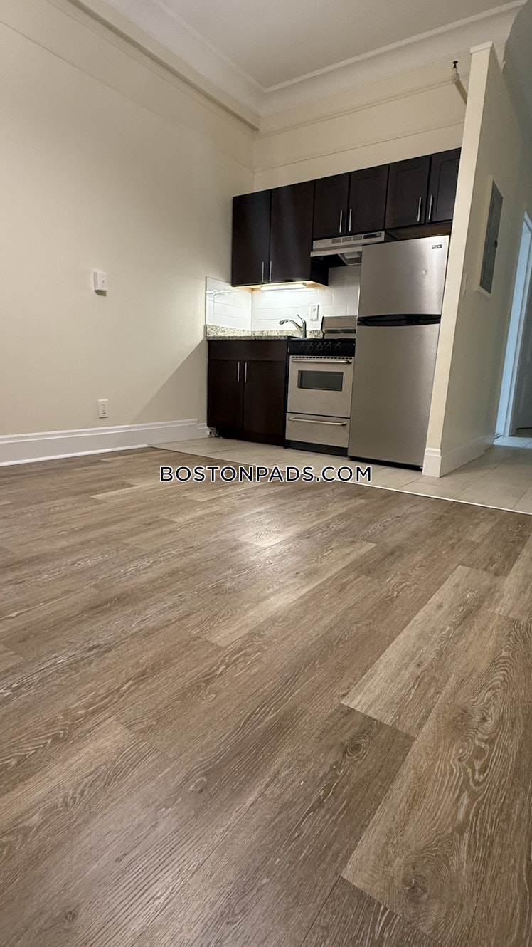 Boylston St., Boston