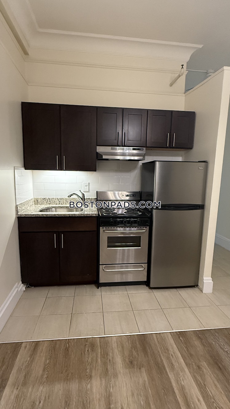 Boylston St., Boston