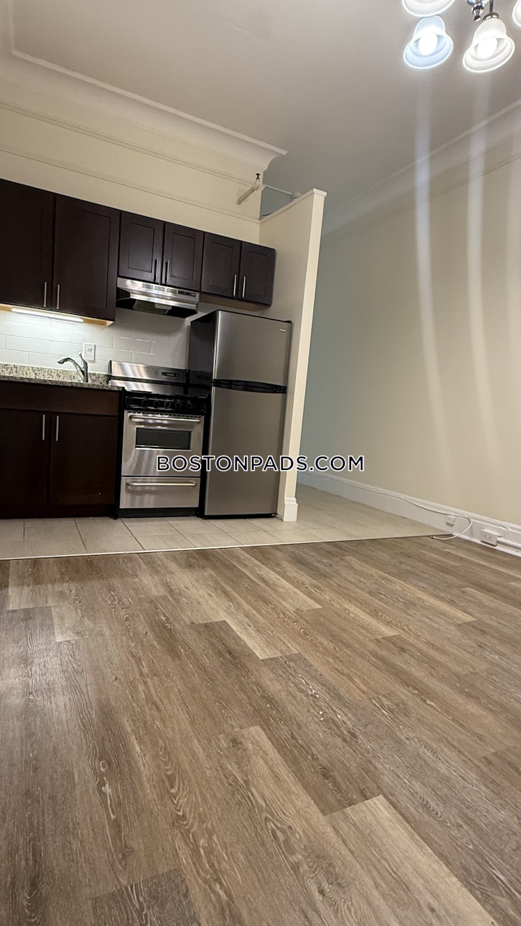 Boylston St., Boston