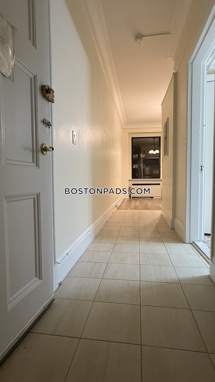 Boylston St., Boston