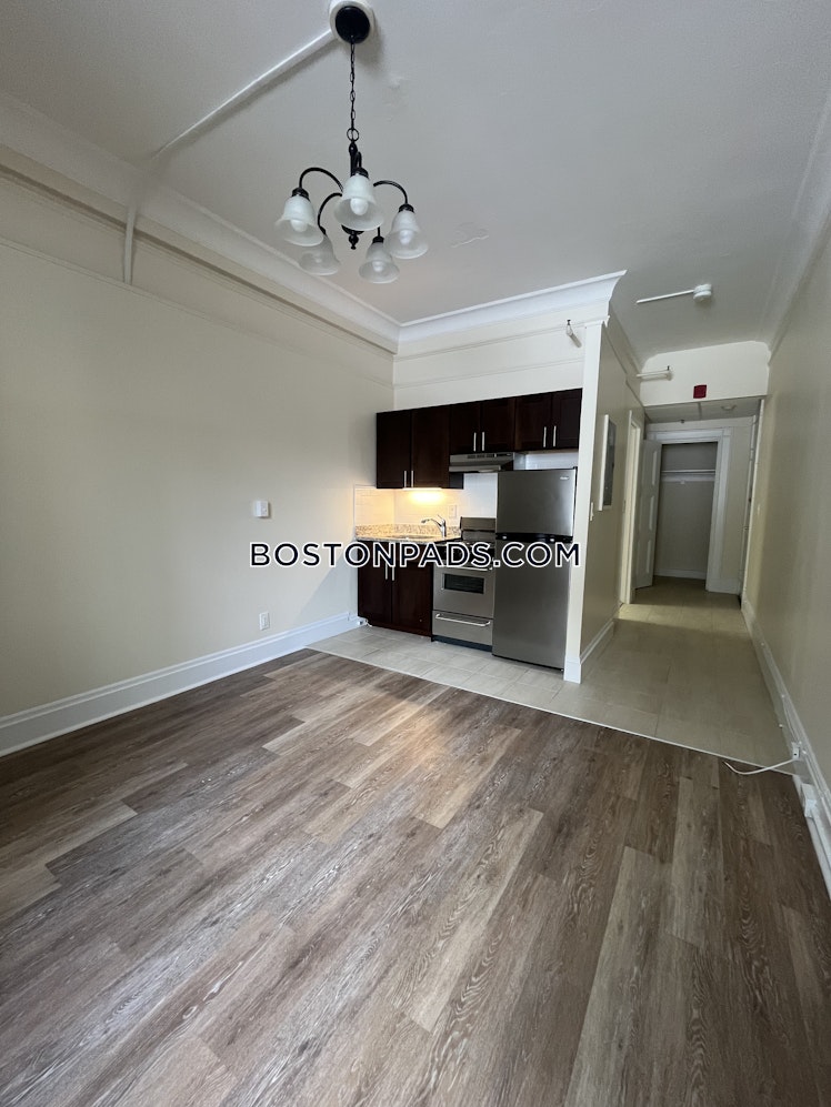 Boylston St., Boston