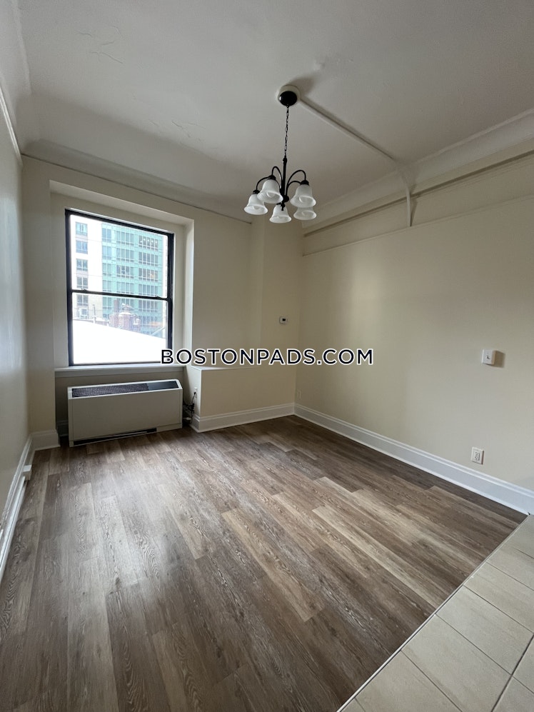 Boylston St., Boston