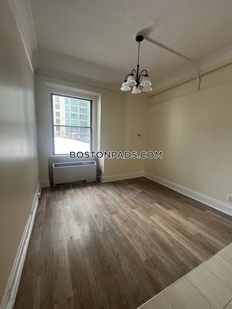 Boylston St., Boston