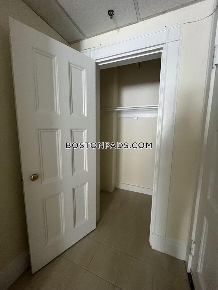 Boylston St., Boston