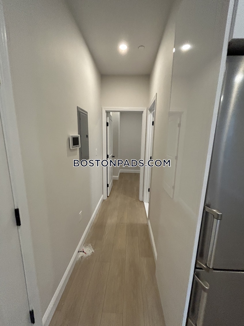 Boston - $3,900+ /month