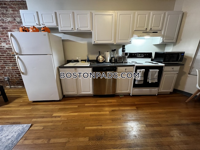 Boston - $3,300+ /mo