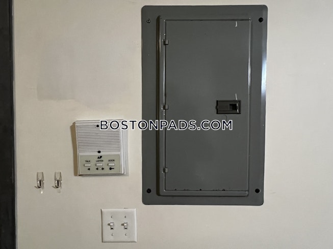 Boston - $3,300+ /mo