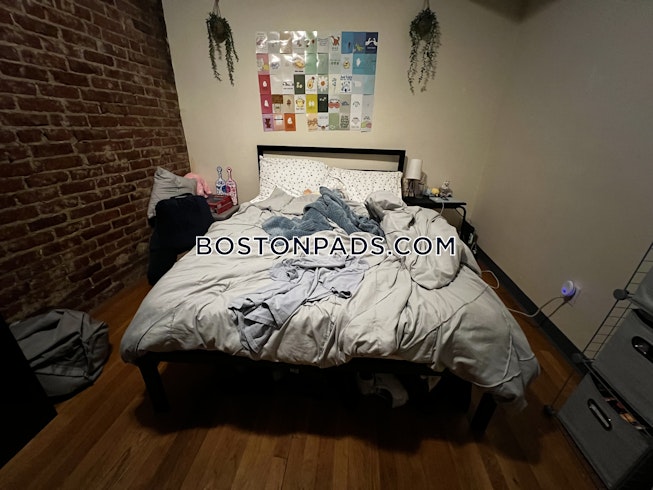 Boston - $3,300+ /mo