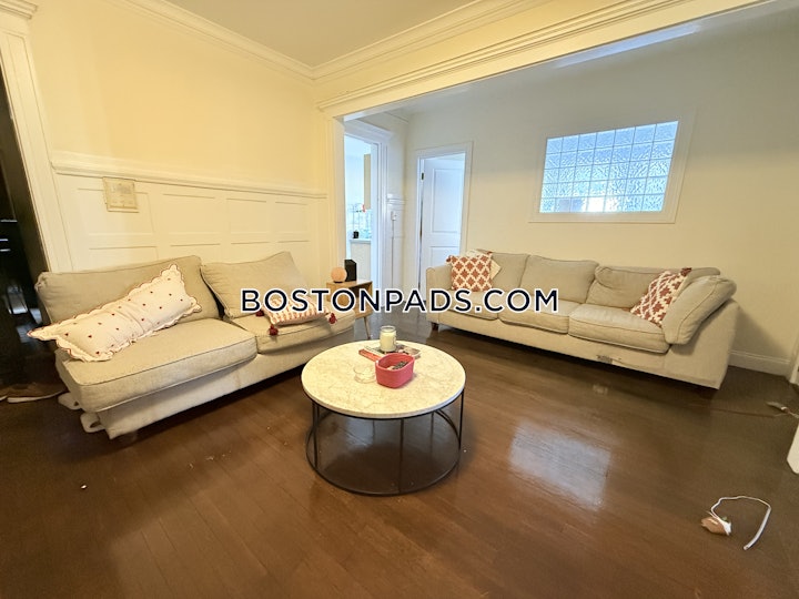fenwaykenmore-apartment-for-rent-3-bedrooms-1-bath-boston-5800-8016407 