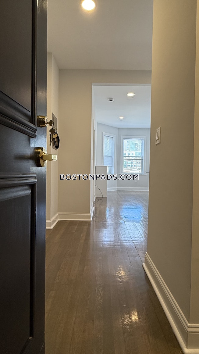 Boston - $3,150+ /mo