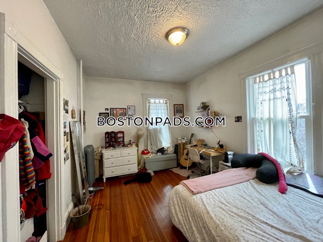 Boston - $4,200+ /mo