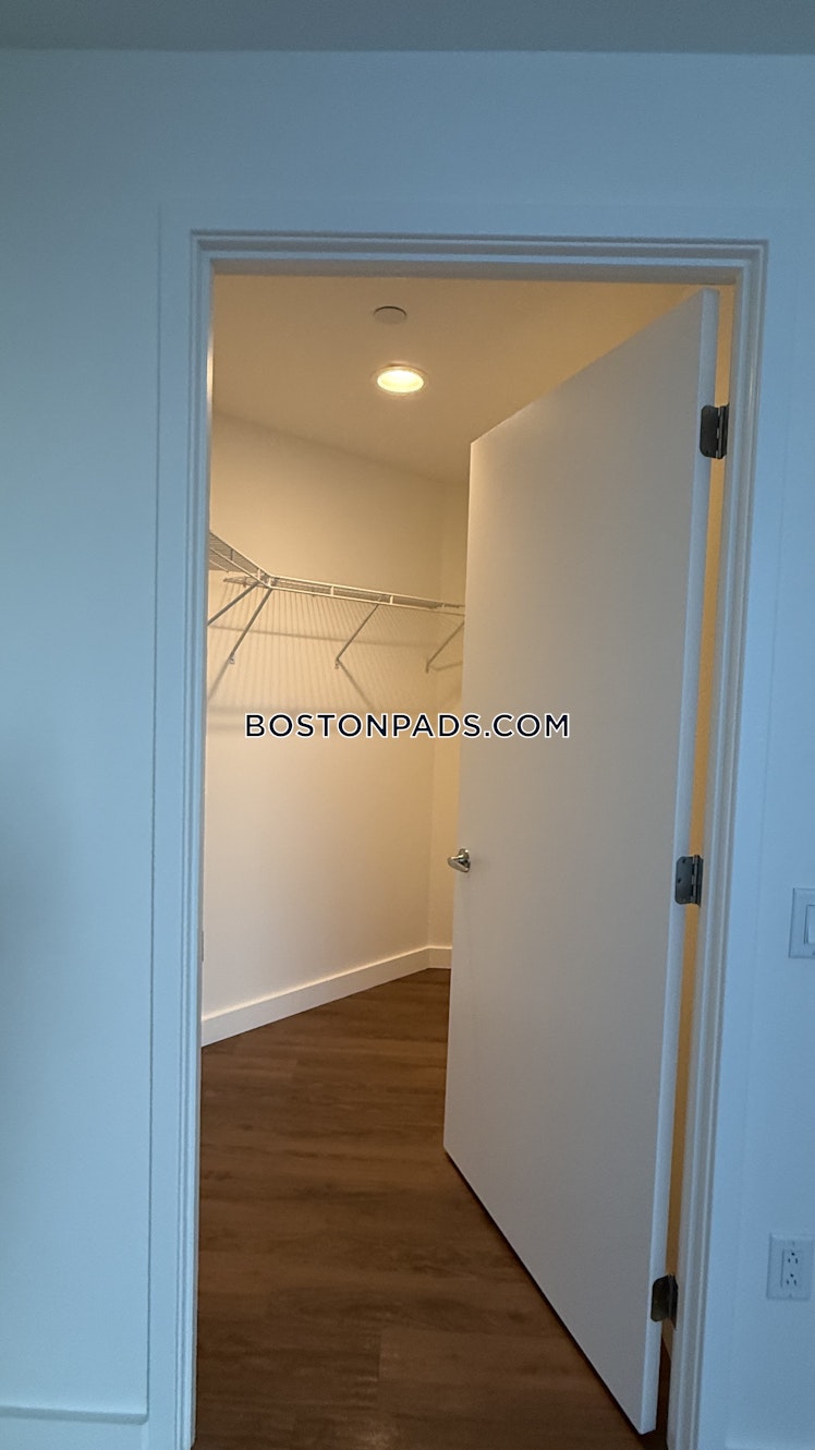 Boylston St., Boston