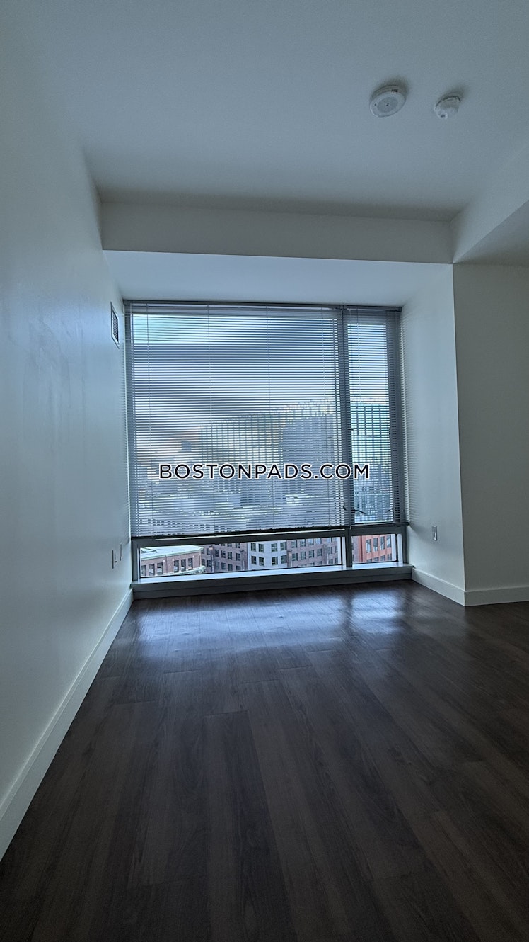 Boylston St., Boston