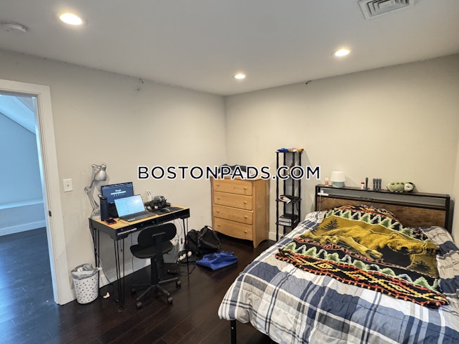 Boston - $8,400+ /mo