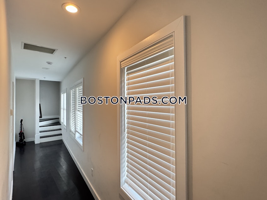 Boston - $8,400+ /month