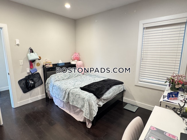 Boston - $8,400+ /mo