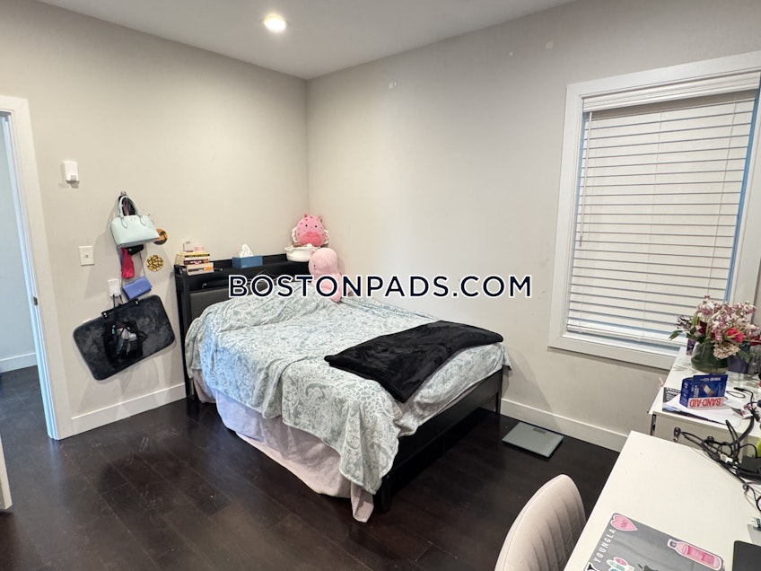 Boston - $8,400+ /month
