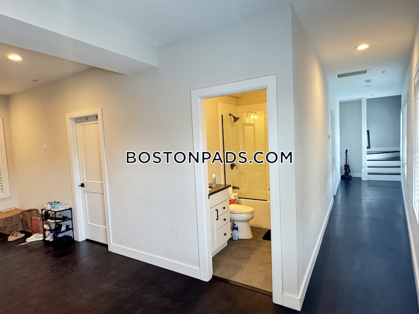 Boston - $8,400+ /month