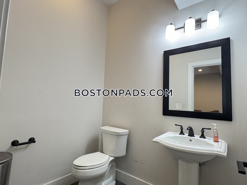 Boston - $8,400+ /month