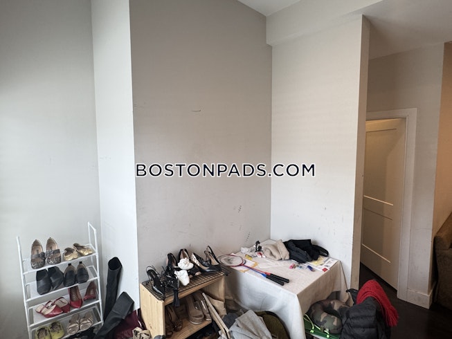 Boston - $8,400+ /mo