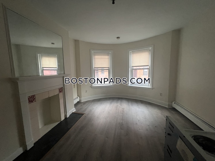 Wait St., Roxbury Crossing