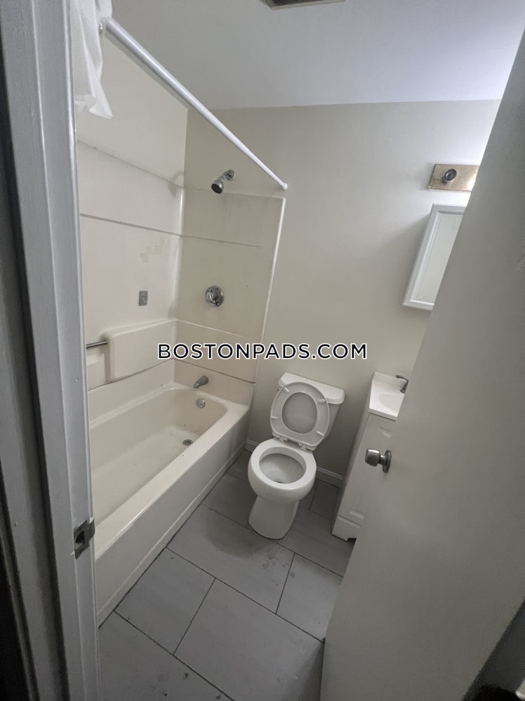 Wait St., Roxbury Crossing