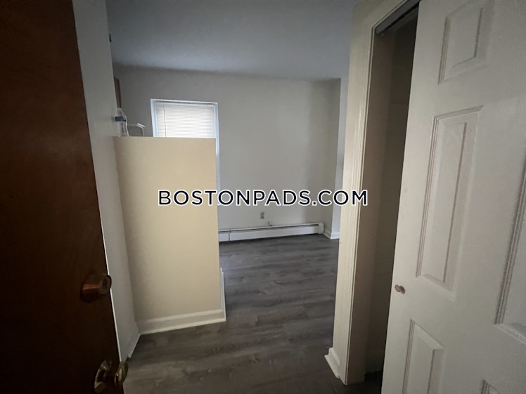 Wait St., Roxbury Crossing