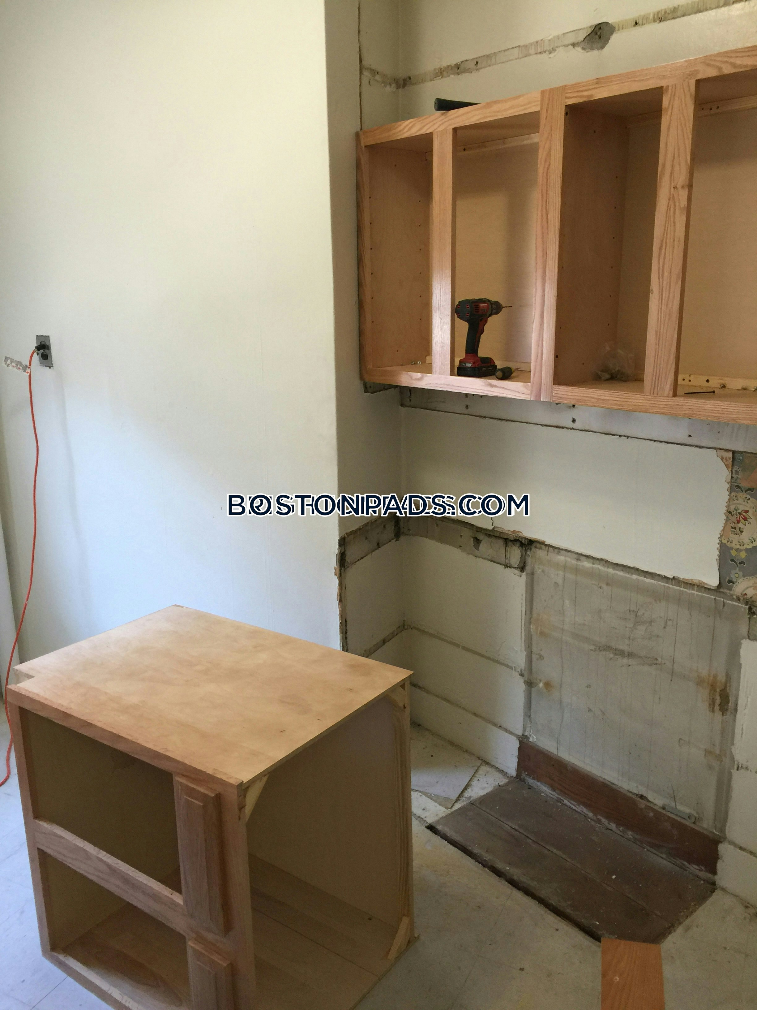Boston - 1 Beds, 1 Baths