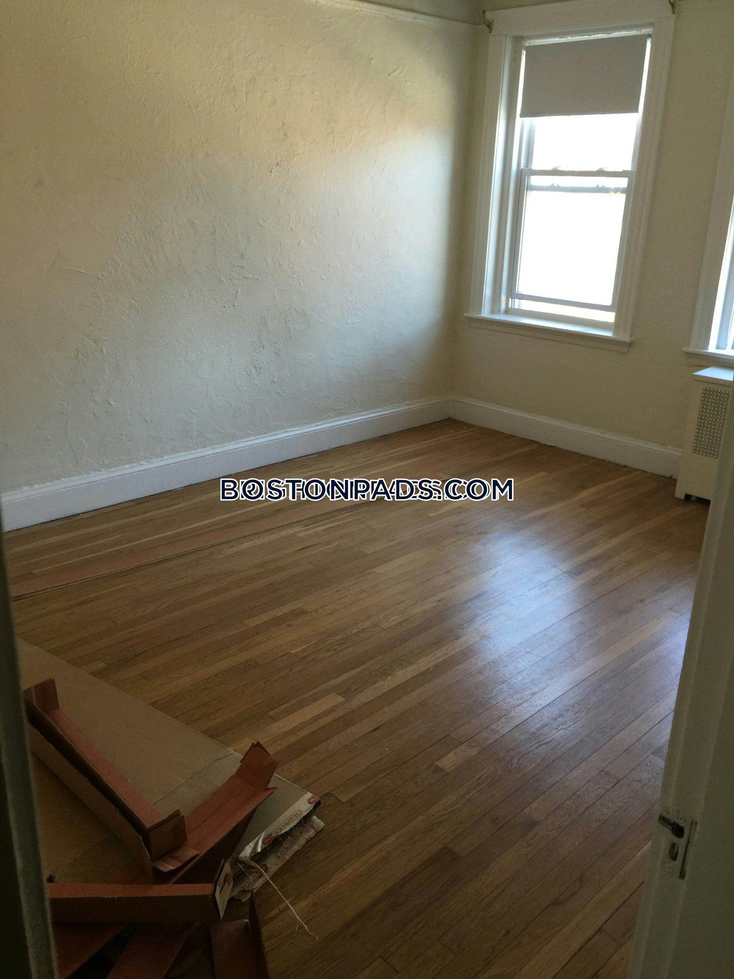 Boston - 1 Beds, 1 Baths