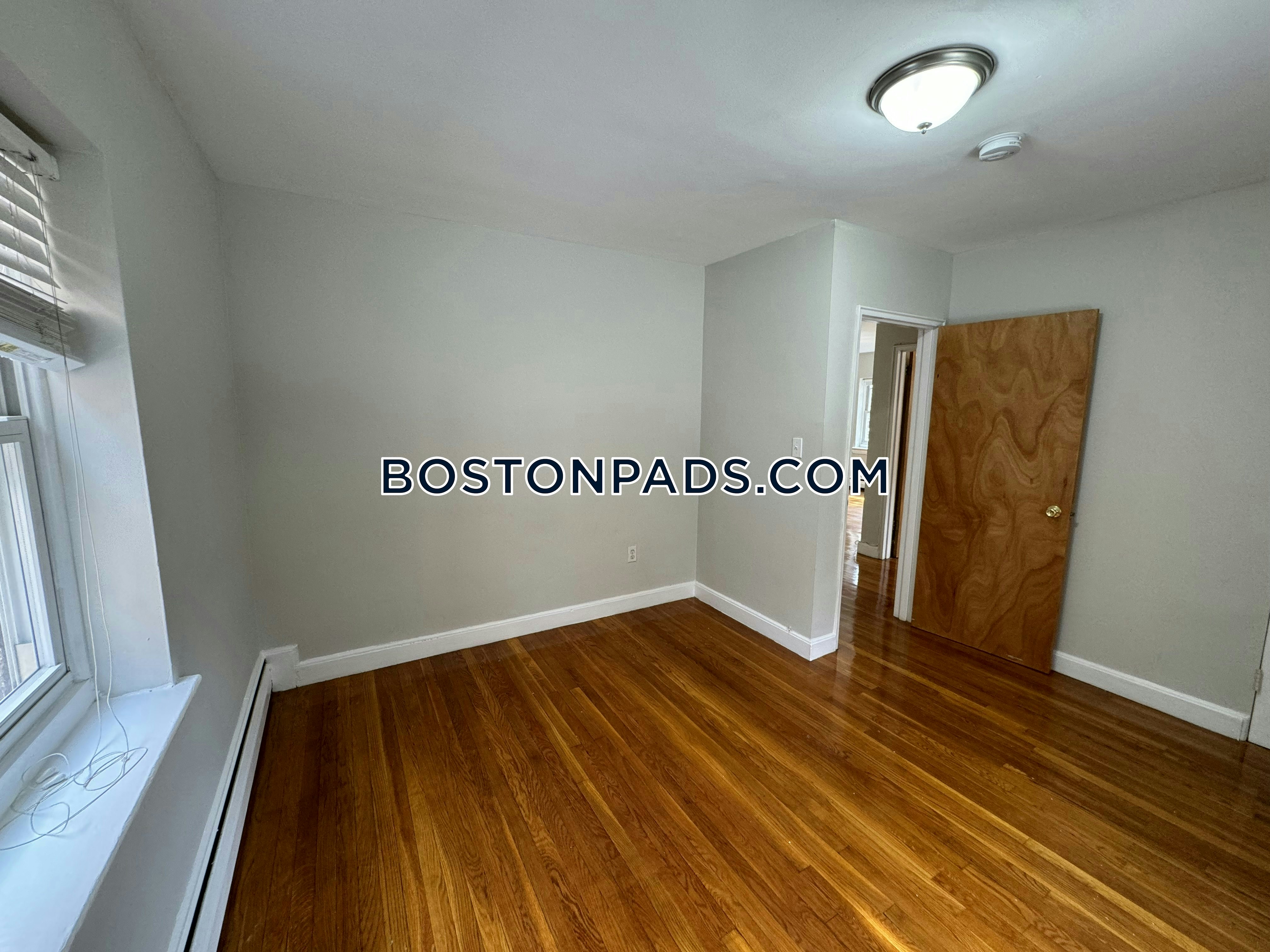 Boston - 1 Beds, 1 Baths