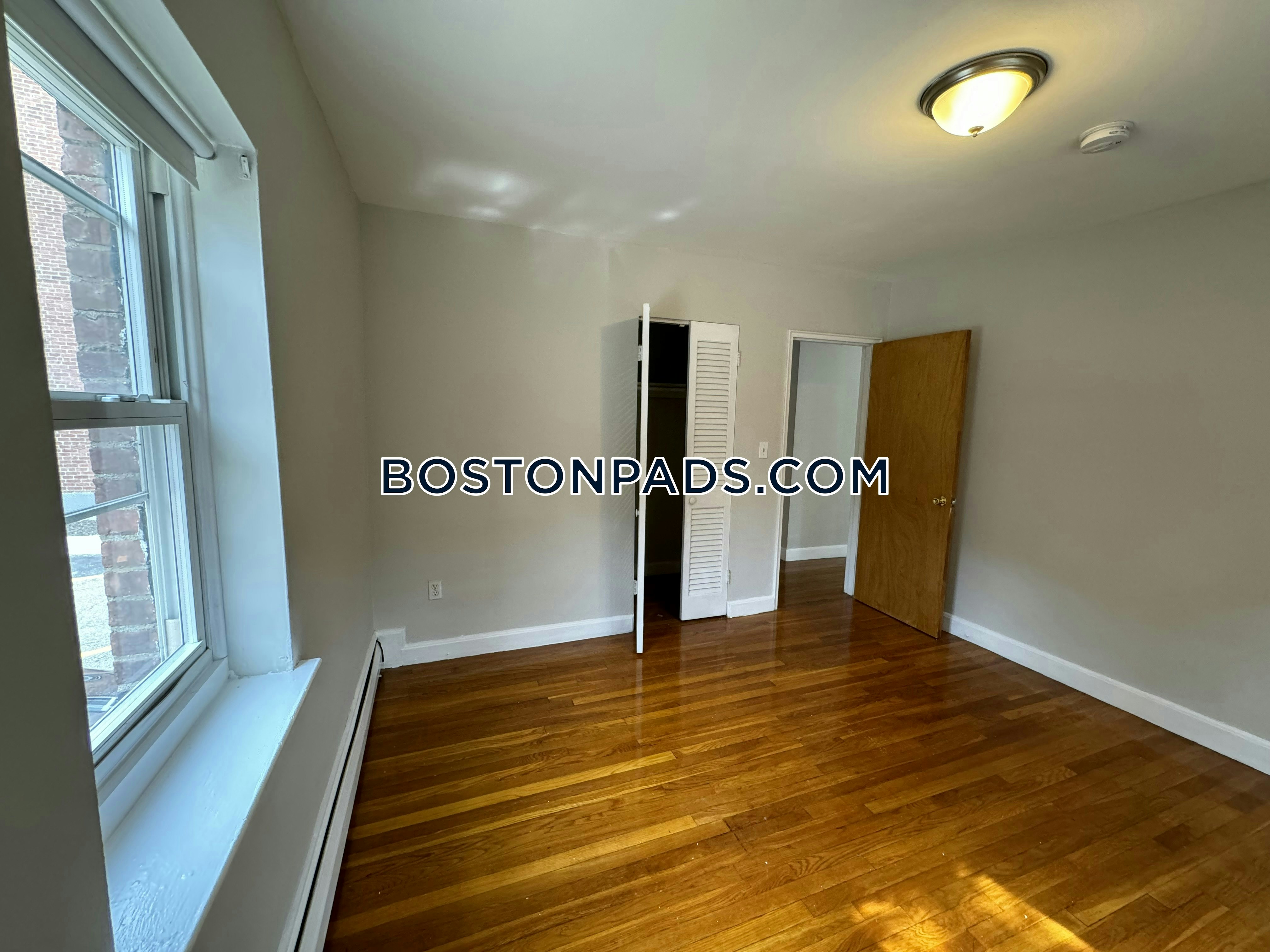 Boston - 1 Beds, 1 Baths
