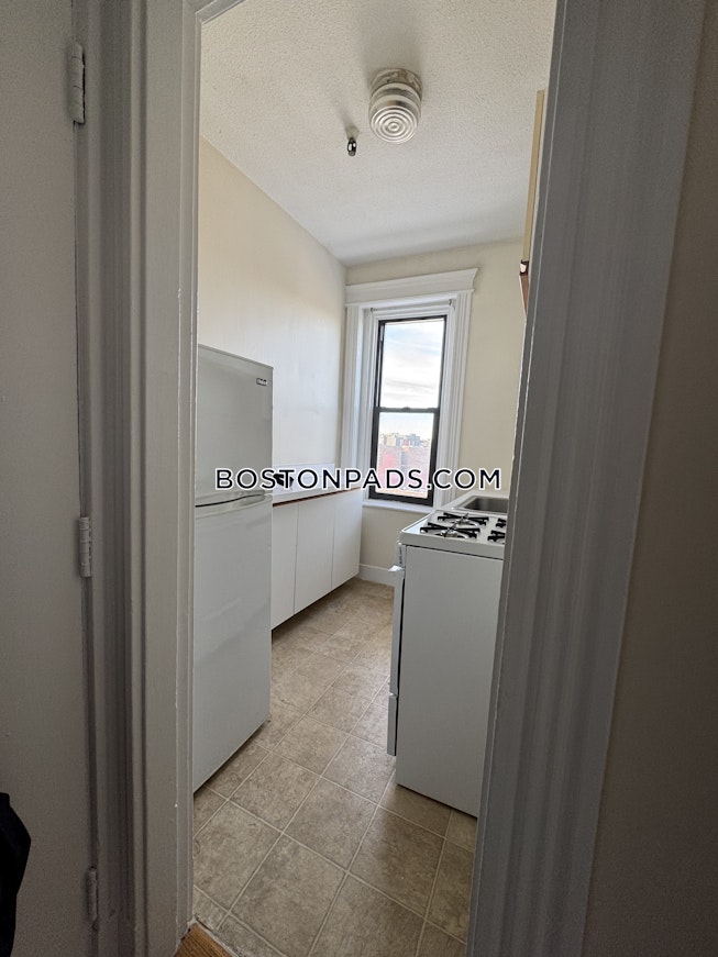 Brookline - $2,400+ /mo