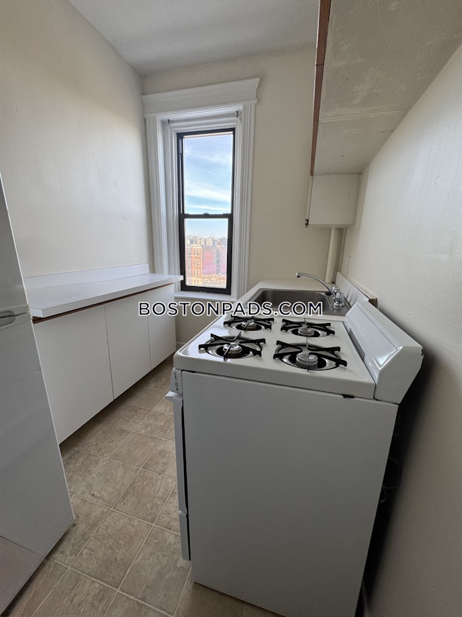 Brookline - $2,400+ /mo