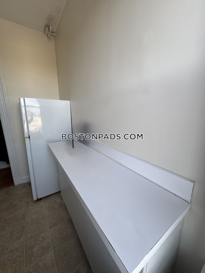 Brookline - $2,400+ /mo