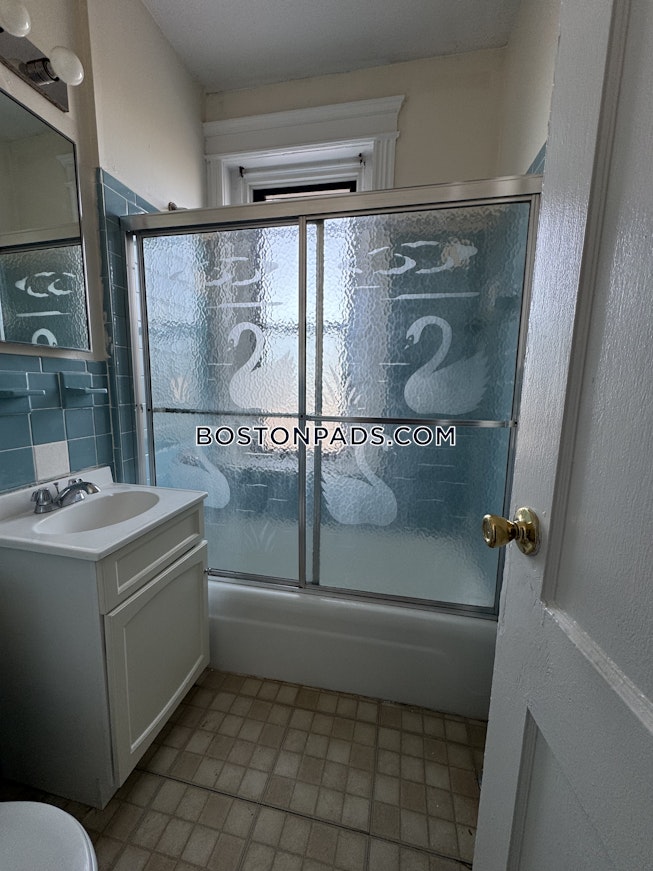 Brookline - $2,400+ /mo