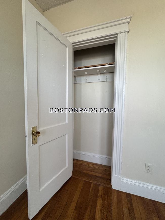Brookline - $2,400+ /mo