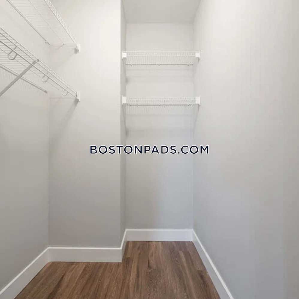 Stoughton - 1 Beds, 1 Baths