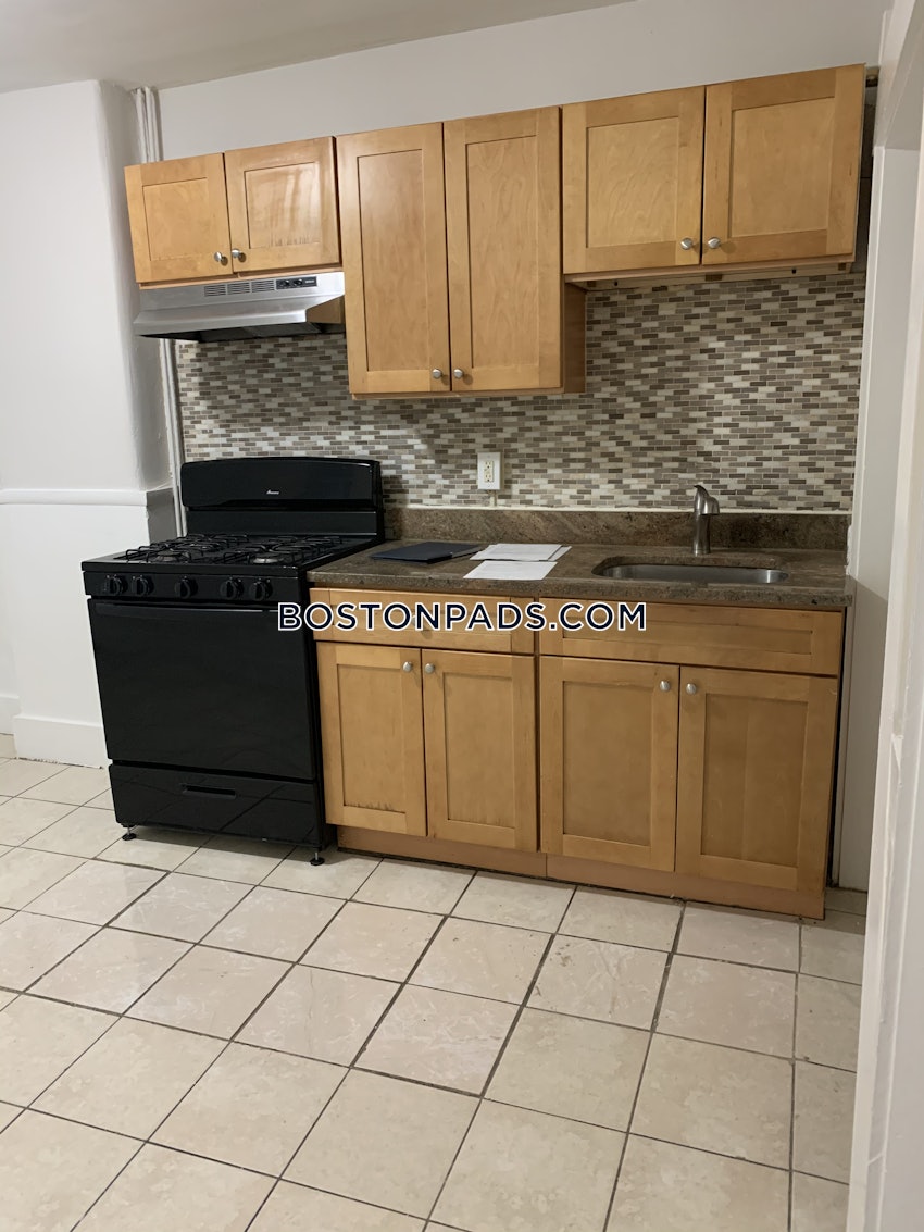 BOSTON - ROXBURY - 4 Beds, 1 Bath - Image 1