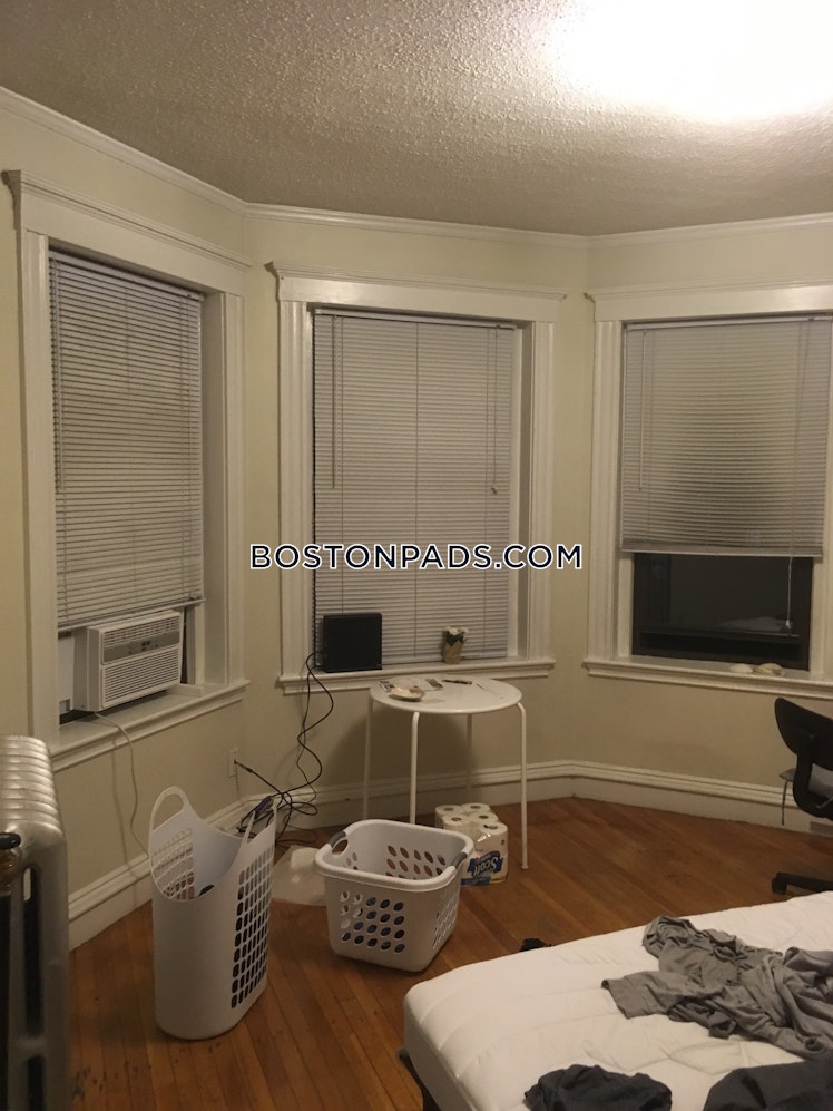 Washington St., Malden