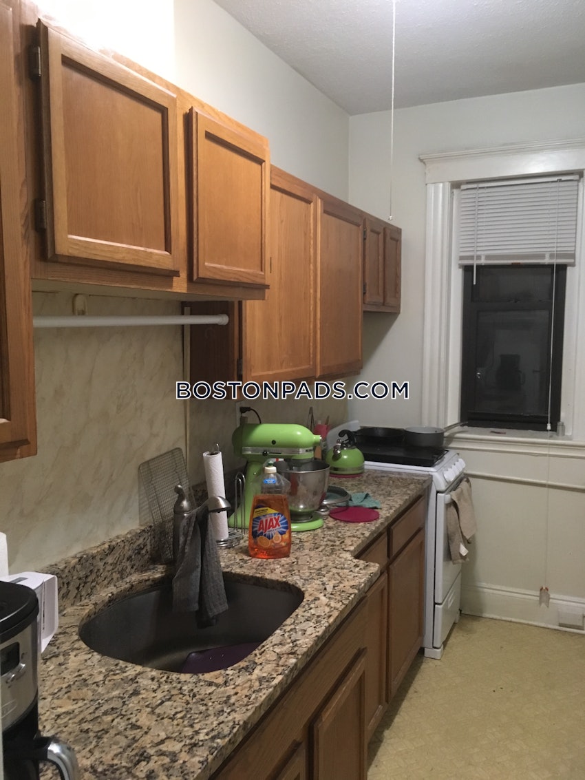 MALDEN - 1 Bed, 1 Bath - Image 10