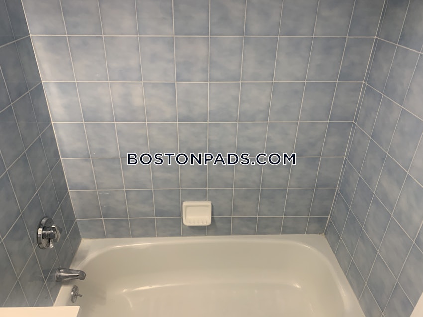 BOSTON - FORT HILL - 2 Beds, 1 Bath - Image 7