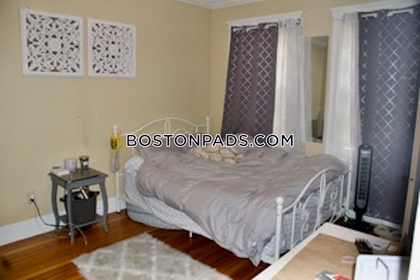 MEDFORD - WELLINGTON - 4 Beds, 2 Baths - Image 14