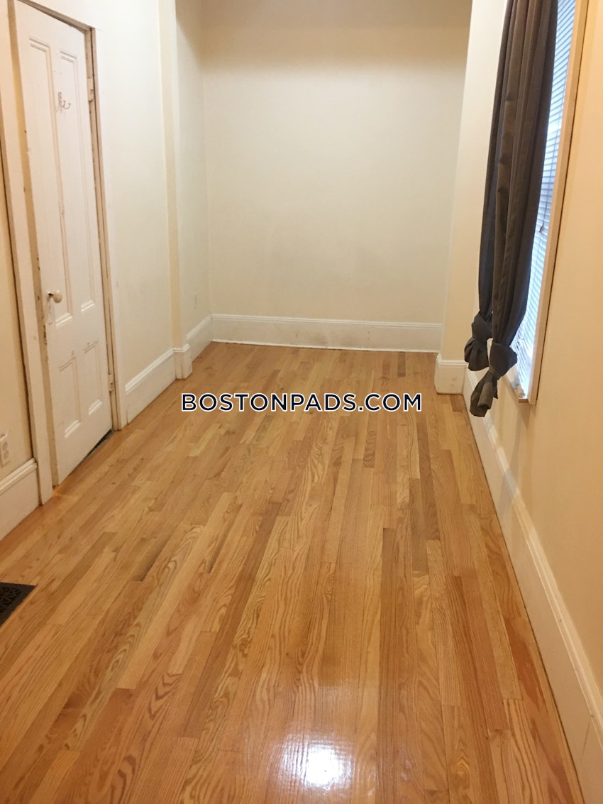 BOSTON - ALLSTON - 3 Beds, 1 Bath - Image 9