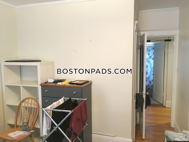 Pleasant St., Malden