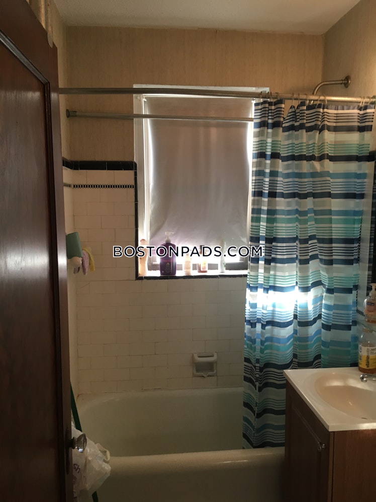 Pleasant St., Malden