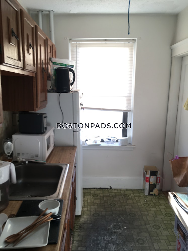 Pleasant St., Malden