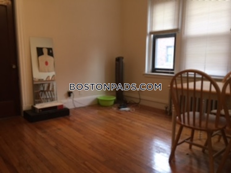 Pleasant St., Malden