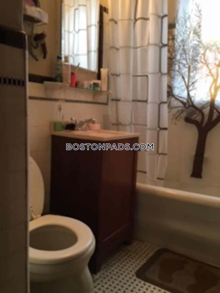 Pleasant St., Malden