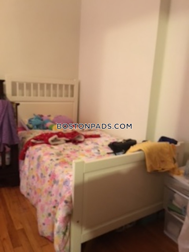 Pleasant St., Malden